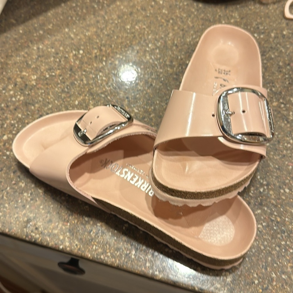 👠SOLD👠Pink Madrid Big Buckle High Shine Birkenstock Patent Leather 5.5